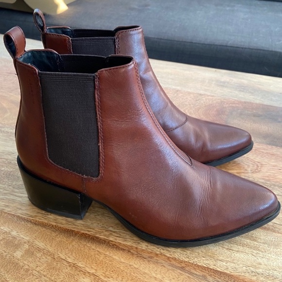 Vagabond brown leather pointed toe ankle boot - Picture 7 of 9